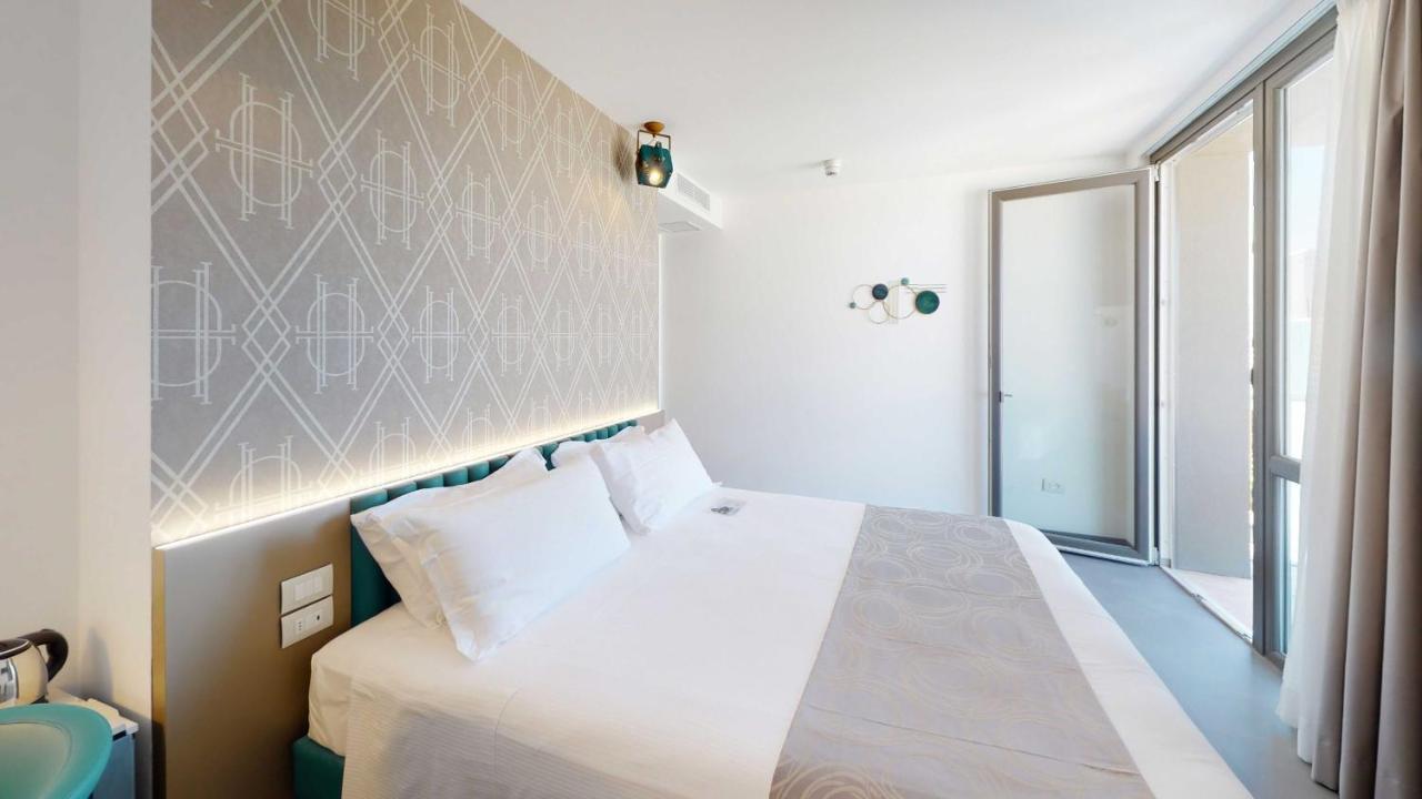 Diva Hotel Lignano - Adults Only Lignano Sabbiadoro Exterior foto